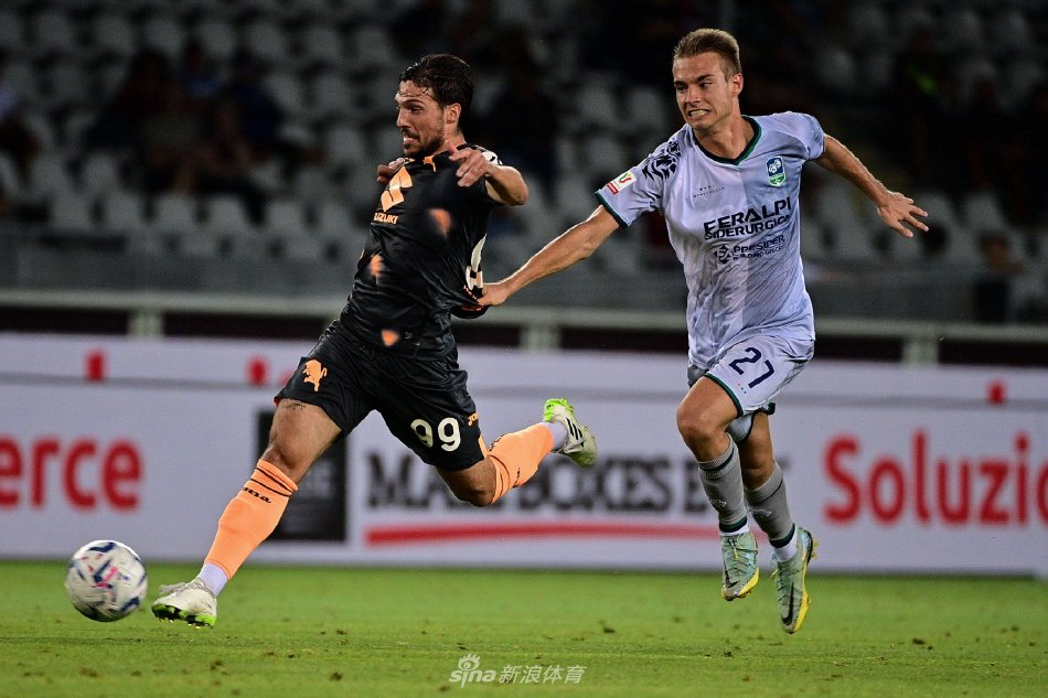 年轻球员的 年轻球员的